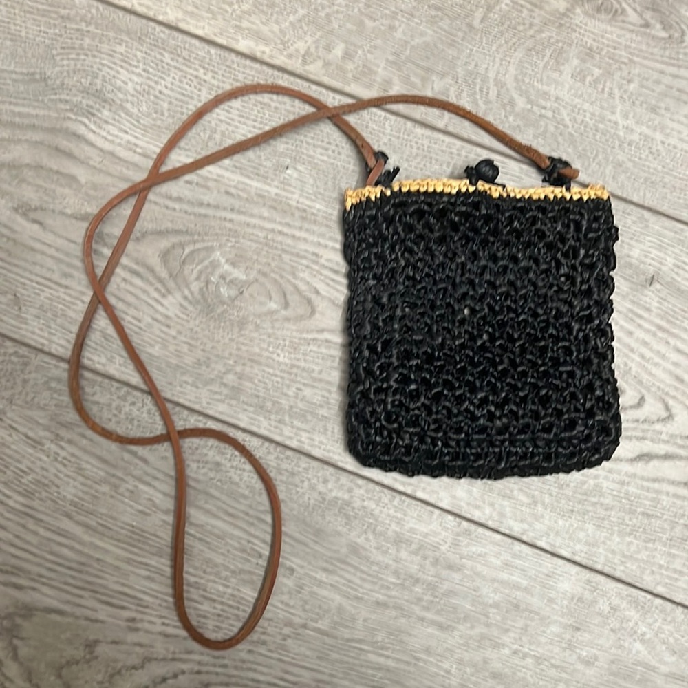 FREE PEOPLE: SMALL WOVEN BAG